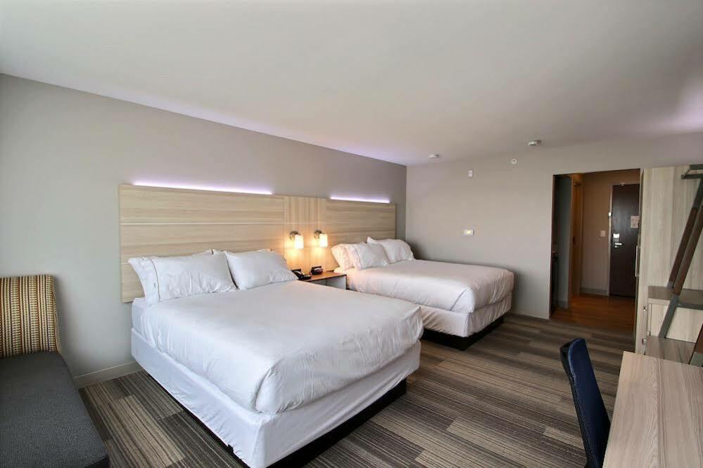 Holiday Inn Express & Suites Fond Du Lac By Ihg Eksteriør bilde