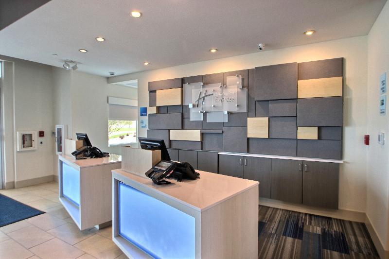 Holiday Inn Express & Suites Fond Du Lac By Ihg Eksteriør bilde
