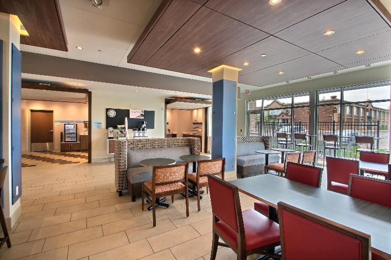Holiday Inn Express & Suites Fond Du Lac By Ihg Eksteriør bilde
